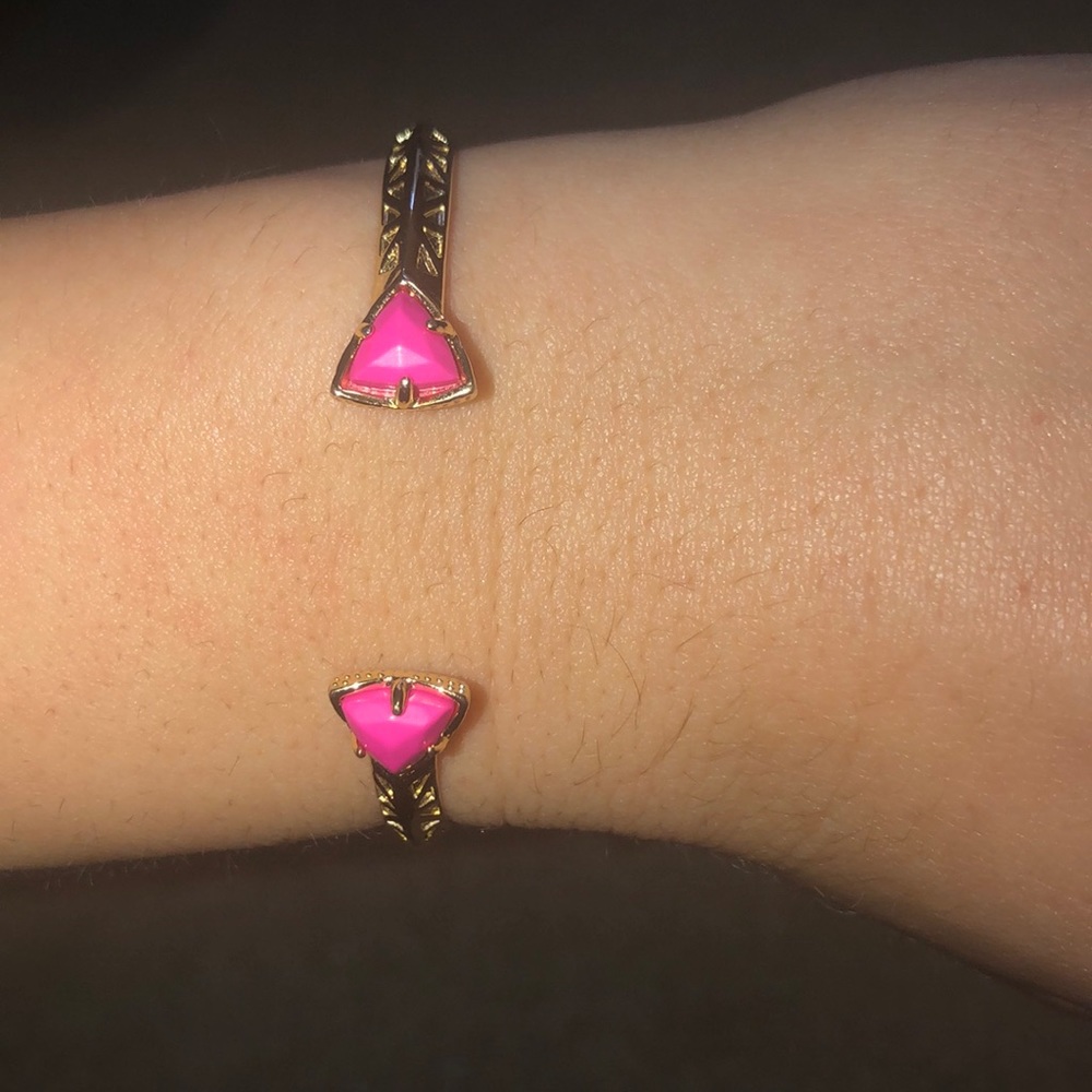 Kendra Scott pink stone gold bracelet